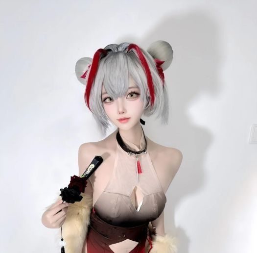 顶级COS小萝莉 希尔薇/xiaolei404 资源合集 371v871p9.27G