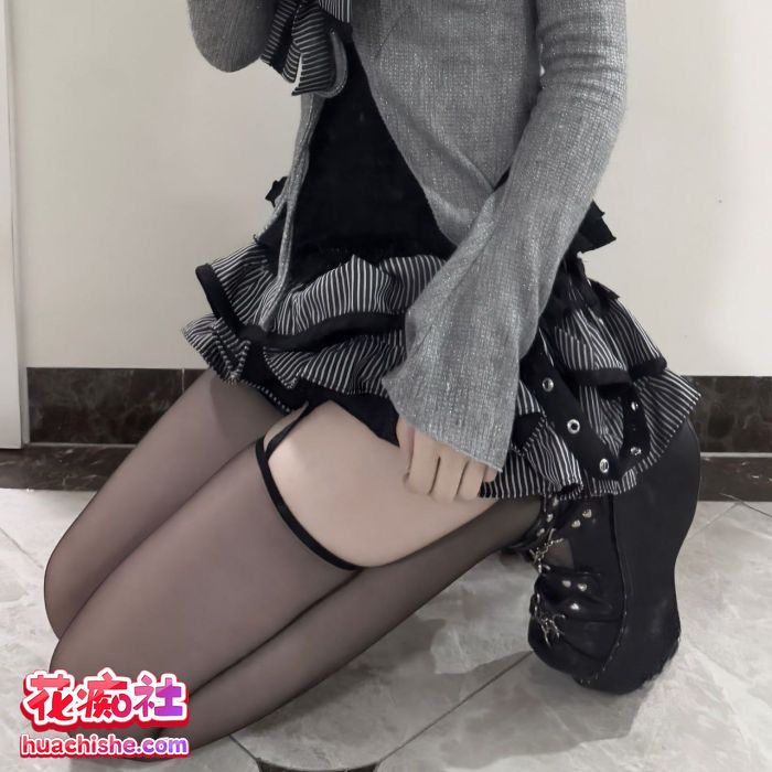 悠哉大王 福利姬小嫩妹自拍预览图10